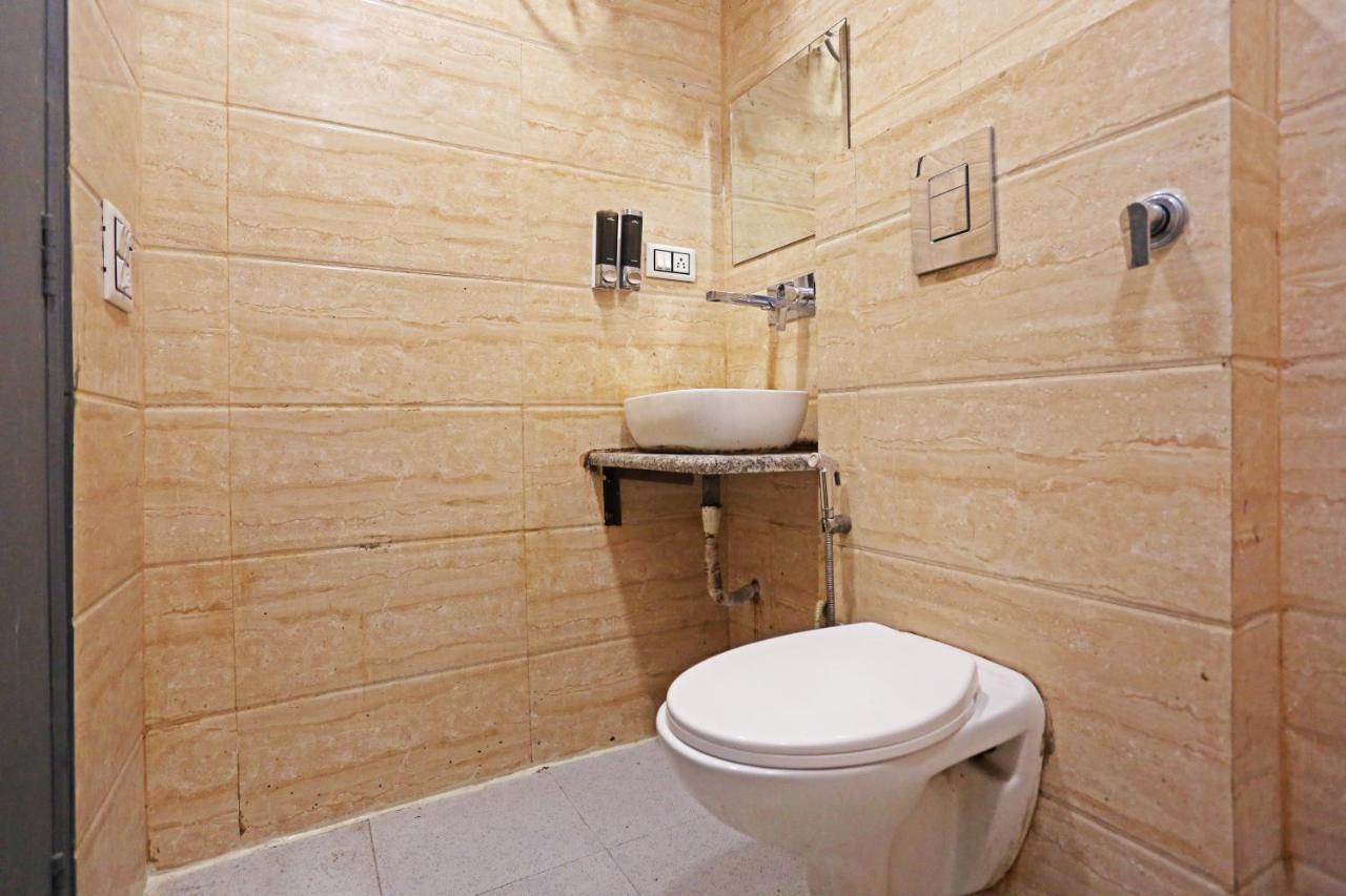 Hotel Raaso Inn Rohini Sec-16 By Arrow Delhi  Dış mekan fotoğraf